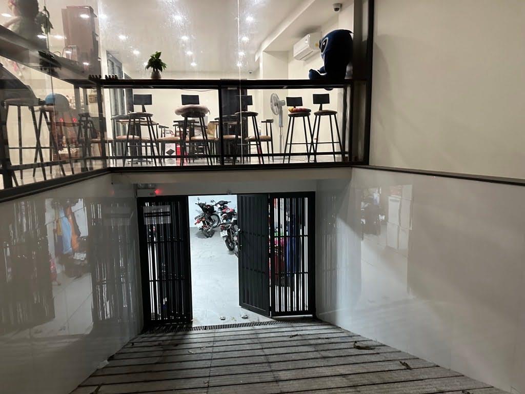 Bán CHDV 26 Phòng, Dòng Tiền 170tr/ Tháng, Hẻm  Xe Hơi Nguyễn Thái Sơn
