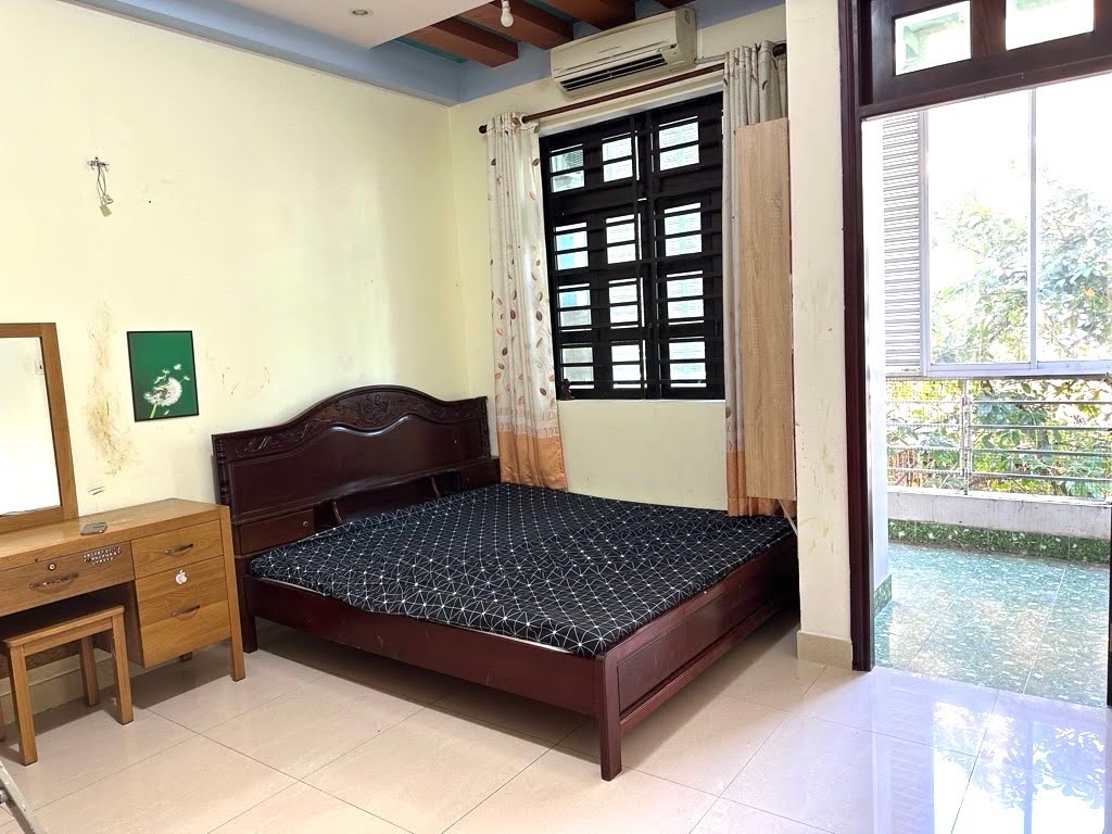 Bán nhà 3 tầng hẻm xe hơi gần Phan Văn Trị, 89m², 4PN khép kín, chỉ 8 tỷ TL