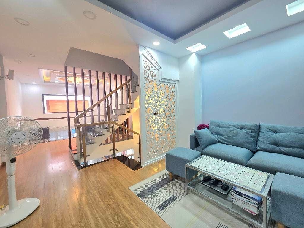 Bán nhà 5 tầng Nguyễn Thái Sơn, Gò Vấp, gần ĐH Công Nghiệp 4, 42M², 5PN, 6.5 tỷ TL