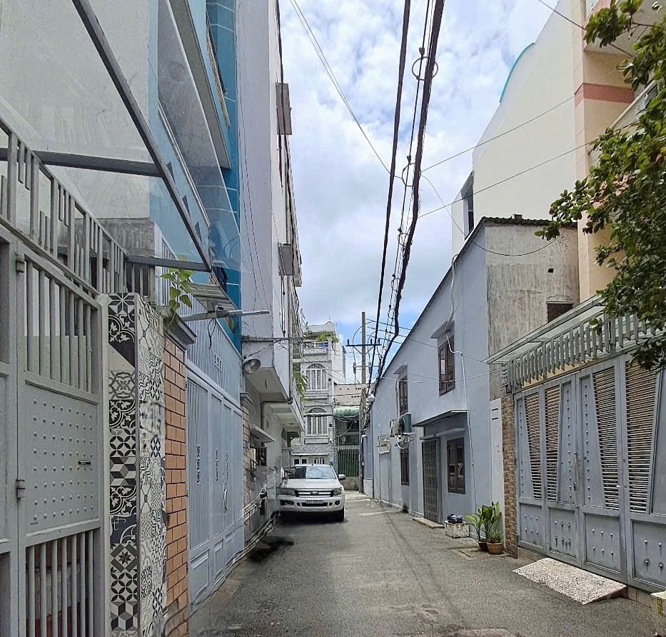 Bán nhà Gò vấp, 5 tầng đẹp Nguyễn Văn Công, hẻm ô tô ngủ nhà, gần sân bay,125m², 12.5 tỷ TL