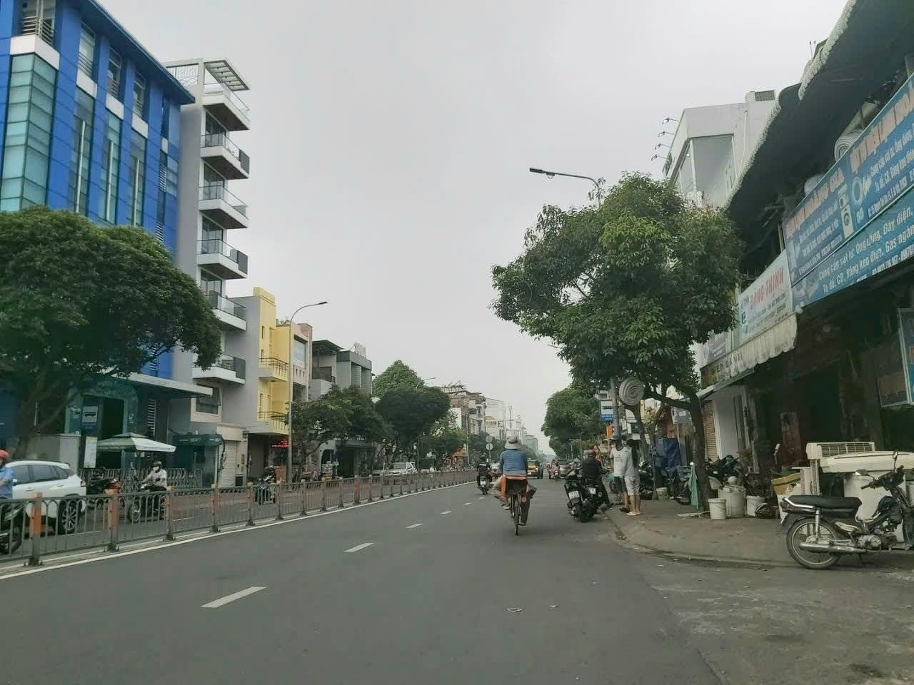 BÁN NHÀ GÒ VẤP, GẦN MẶT TIỀN NGUYỄN THÁI SƠN, 60M² x 3 TẦNG, nhỉnh 5 TỶ TL