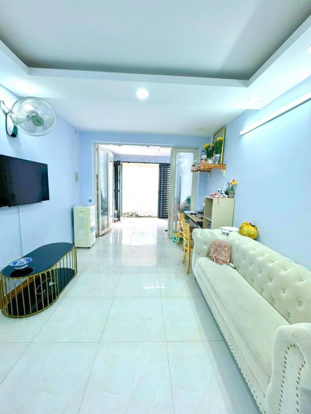 Bán nhà Gò Vấp, Hẻm xe hơi  Phan Huy Ích, 5 x 10, 5 tầng, 7 Pn, hơn 5 tỷ, cho thuê 25tr