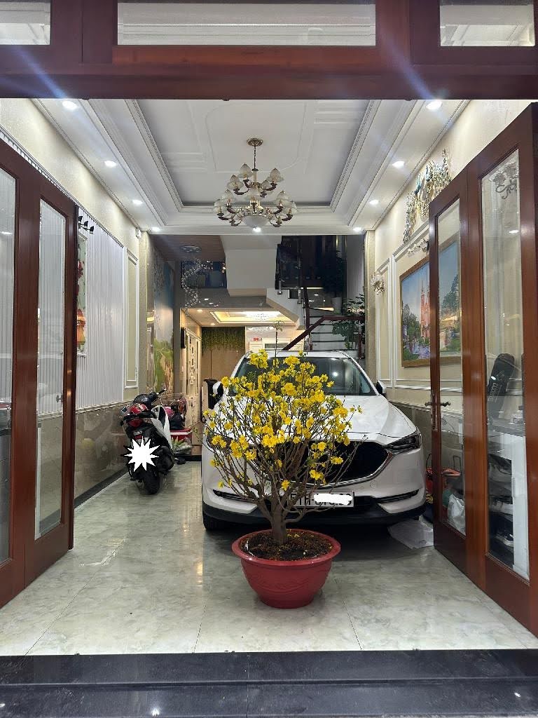 Bán nhà Gò Vấp, hẻm xe hơi Dương Quảng Hàm, 43m², 5 tầng, 5Pn, chỉ 6.68 tỷ TL