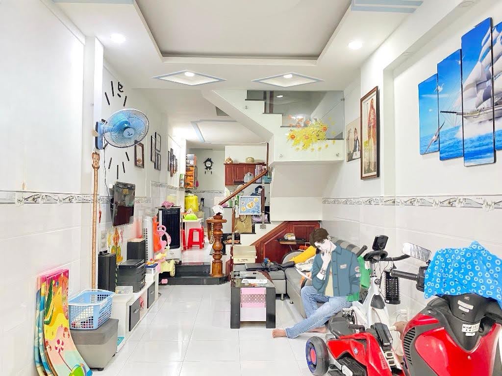 Bán nhà Gò Vấp, hẻm xe hơi gần MT Lê Đức Thọ, 64M2, 4PN, 5.2 tỷ TL