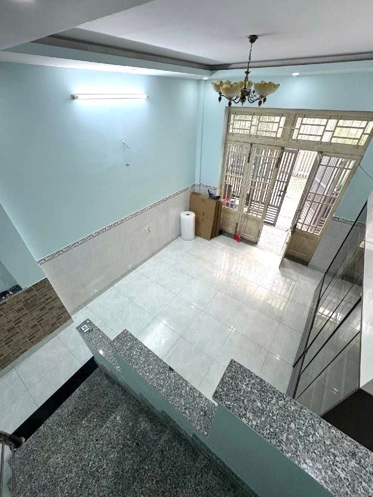 Bán nhà Gò vấp, hẻm xe hơi Lê Đức Thọ, 50m² (4.2x12), 3PN, 5.35 tỷ TL, gần trường, chợ
