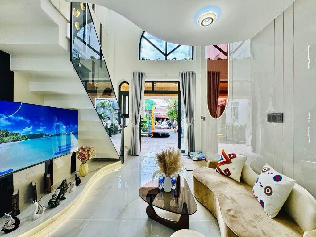 Bán nhà Gò Vấp, hẻm xe hơi Lê Đức Thọ, sat mặt tiền tiện kinh doanh, 58M2, 3Pn, 6.8 tỷ TL