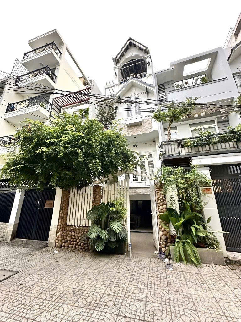 Bán nhà Gò Vấp, hẻm xe hơi Lê Quang Định, giá rẻ, 74M²x5 tầng, hơn 9 tỷ