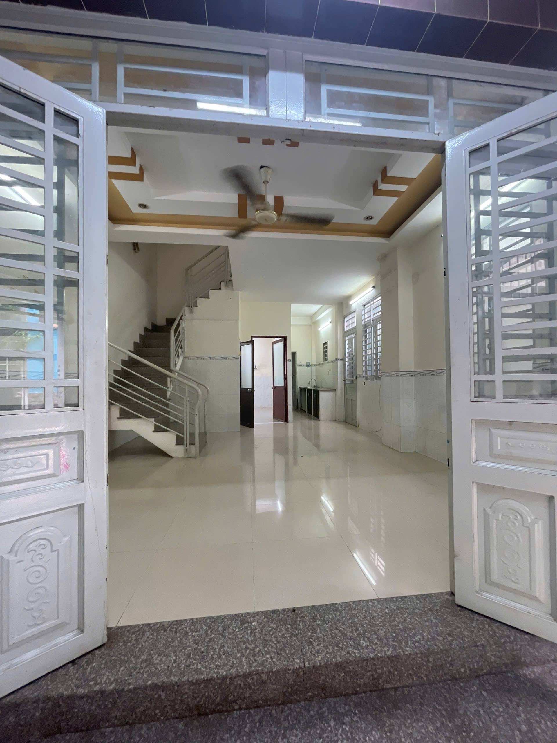 BÁN NHÀ GÒ VẤP, HẺM XE HƠI NGUYỄN THÁI SƠN, GẦN EMART, 72M², 9.2 TỶ TL