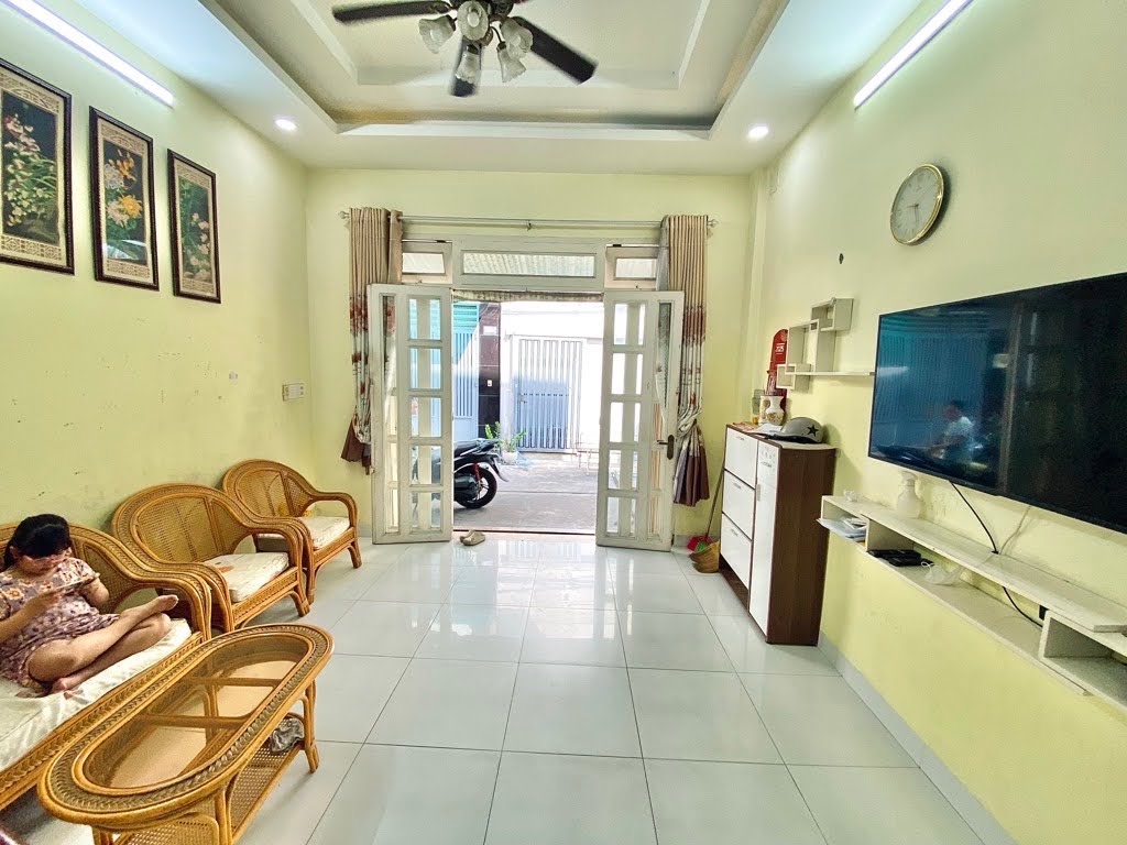 BÁN NHÀ GÒ VẤP, HẺM XE HƠI NGUYỄN THÁI SƠN THÔNG LÊ LỢI, GẦN ĐHCN, 52M², 4 TẦNG,