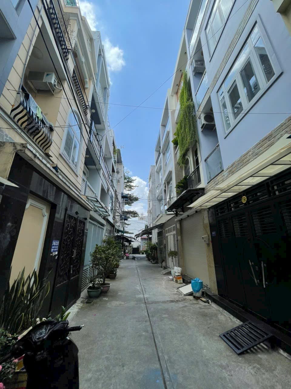 BÁN NHÀ GÒ VẤP, HẺM XE HƠI NGUYỄN THÁI SƠN THÔNG LÊ LỢI, GẦN ĐHCN, 52M², 4 TẦNG,