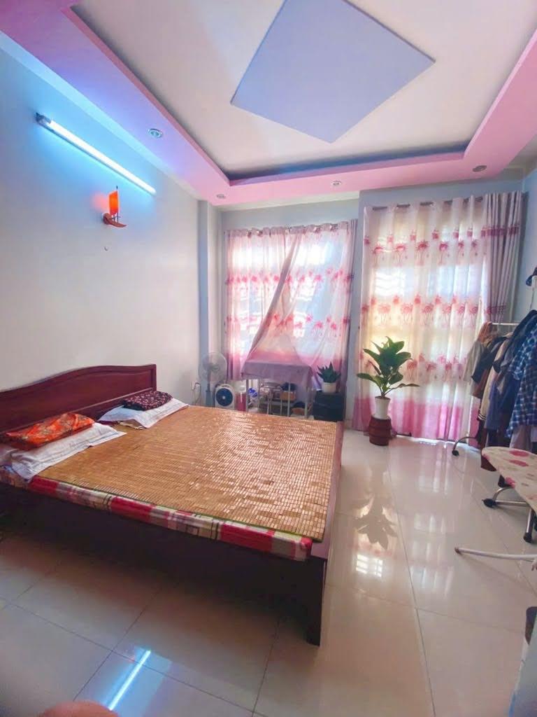 Bán nhà Gò Vấp, hẻm xe hơi Phạm Văn Chiêu, ngay Emart 2, 60M²( 4x15), 4 tầng, 4Pn, hơn 6 tỷ TL