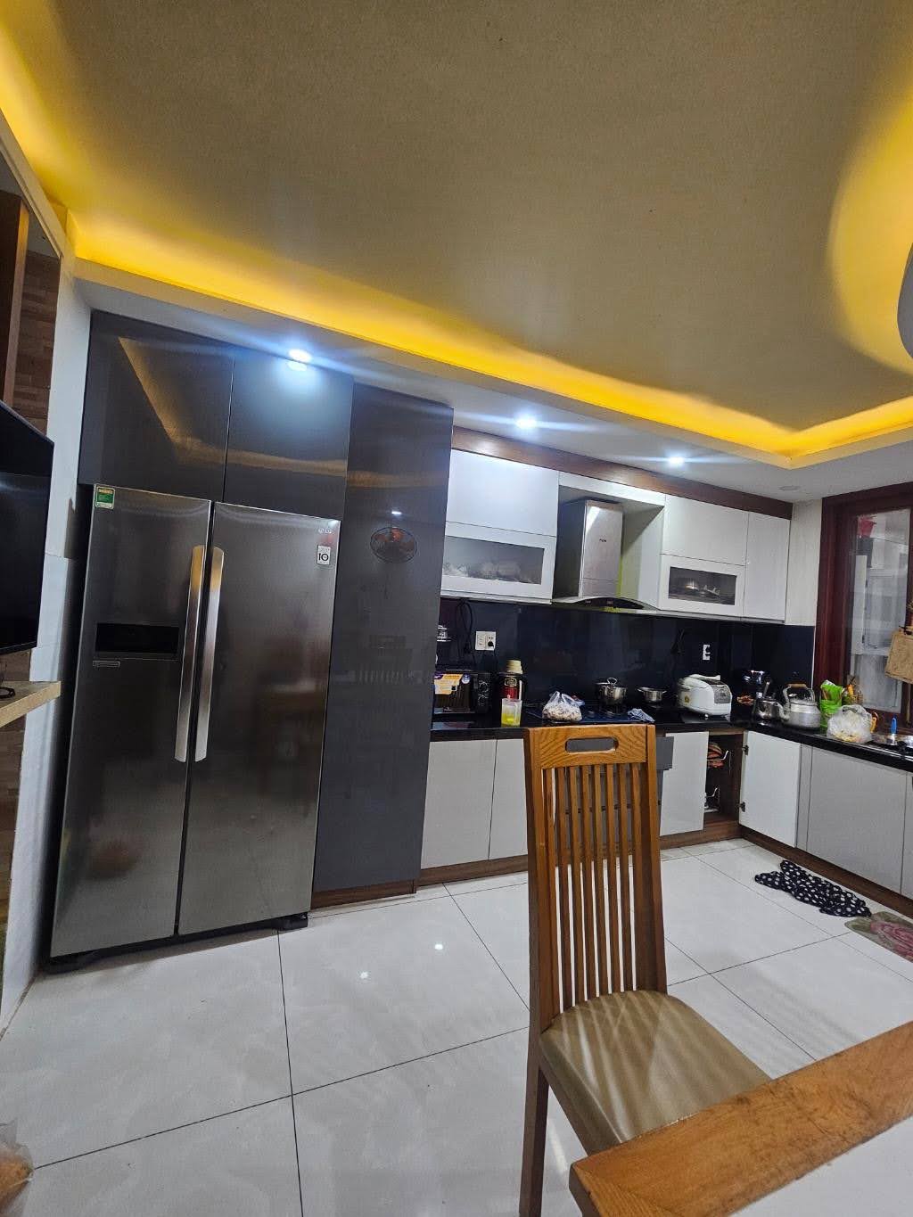 Bán nhà Gò Vấp, Hẻm xe hơi Phạm Văn Đồng thông Thích Quảng Đức, giáp Phú Nhuận, 80m², 9.45 tỷ TL