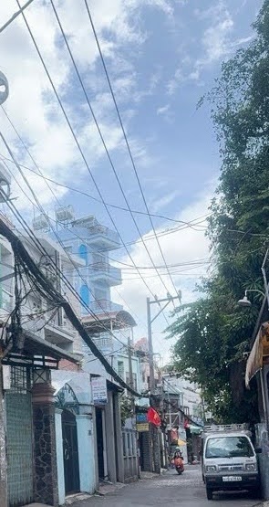 Bán nhà Gò Vấp, Hẻm xe hơi Phạm Văn Đồng thông Thích Quảng Đức, giáp Phú Nhuận, 80m², 9.45 tỷ TL
