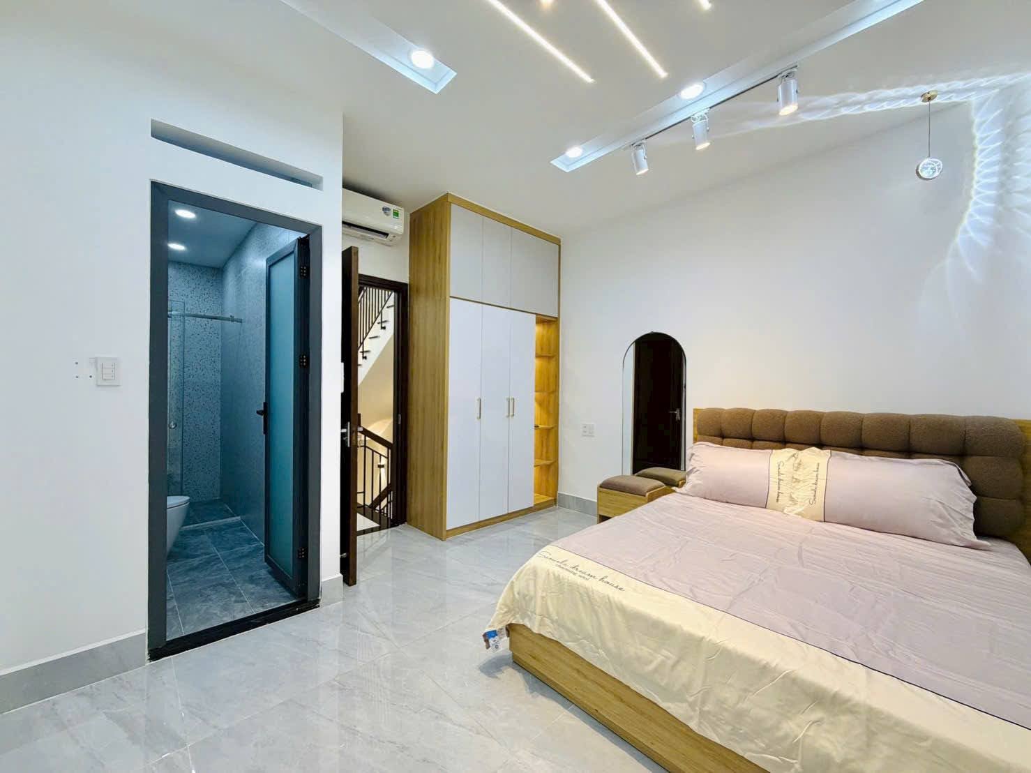 Bán nhà Gò Vấp, hẻm xe hơi Quang Trung, gần chợ Hạnh Thông Tây, 4x17, 4 tầng, 4PN, 8.2 tỷ TL