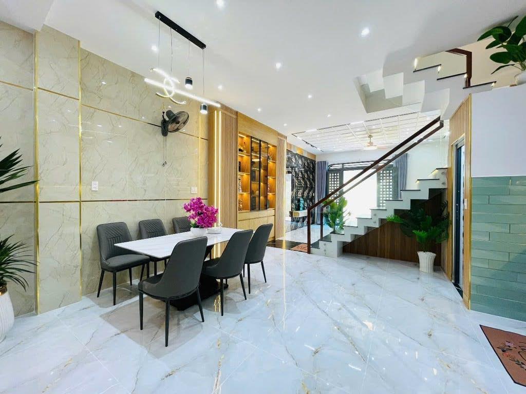 Bán nhà Gò Vấp, hẻm xe hơi Thống Nhất, gần Cityland, 5 x 11, 3 tầng, 3Pn, 6 tỷ