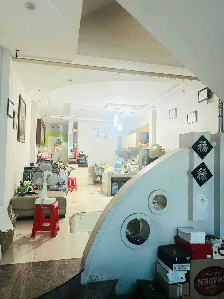 Bán nhà Gò Vấp, Hẻm xe hơi Thống Nhất, P10, 60m², 1 trệt 2 lầu ST, 6.75 tỷ TL