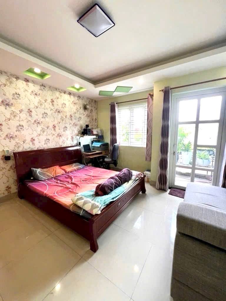 Bán nhà hẻm xe hơi Dương Quảng Hàm, Gò Vấp, 56M2, 4 tầng,4PN, sổ vuông, 8.x tỷ TL