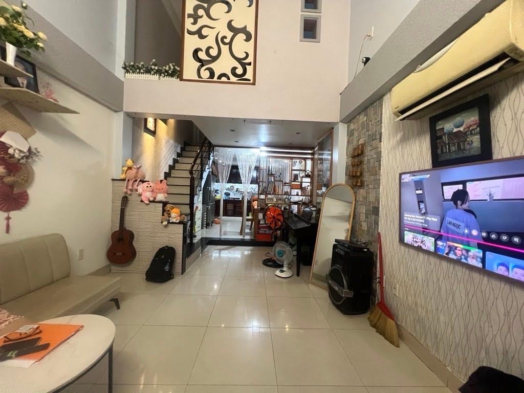 Bán nhà hẻm xe hơi Dương Quảng Hàm, Gò Vấp, 56m², 5 tầng, gần Emart, giá 7.5 tỷ TL