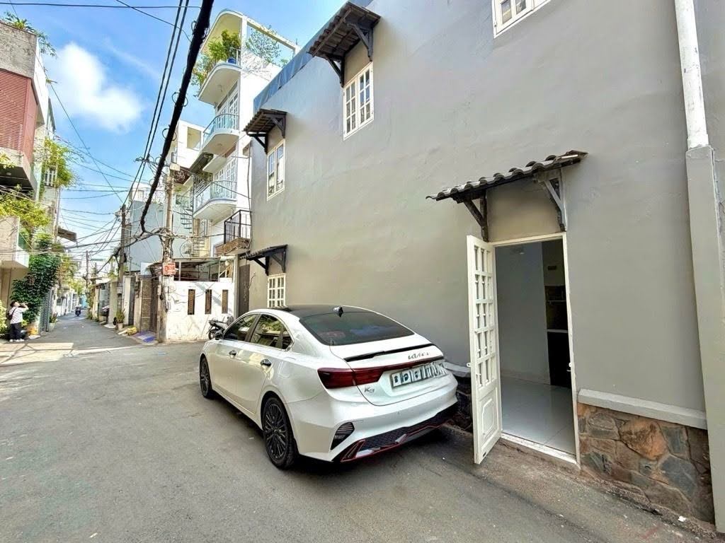 Bán nhà hẻm xe hơi Phạm Văn Đồng, giáp Phú Nhuận, Bình Thạnh, 50M2,6.8tỷ TL