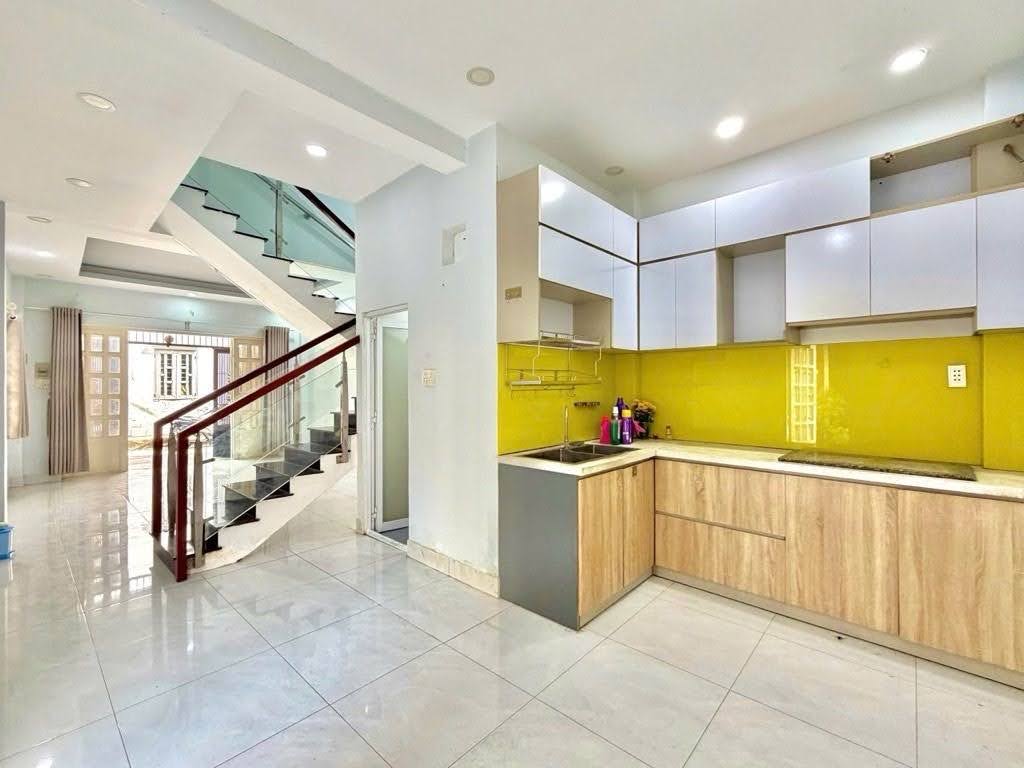 Bán nhà hẻm xe hơi Phạm Văn Đồng, giáp Phú Nhuận, Bình Thạnh, 50M2,6.8tỷ TL