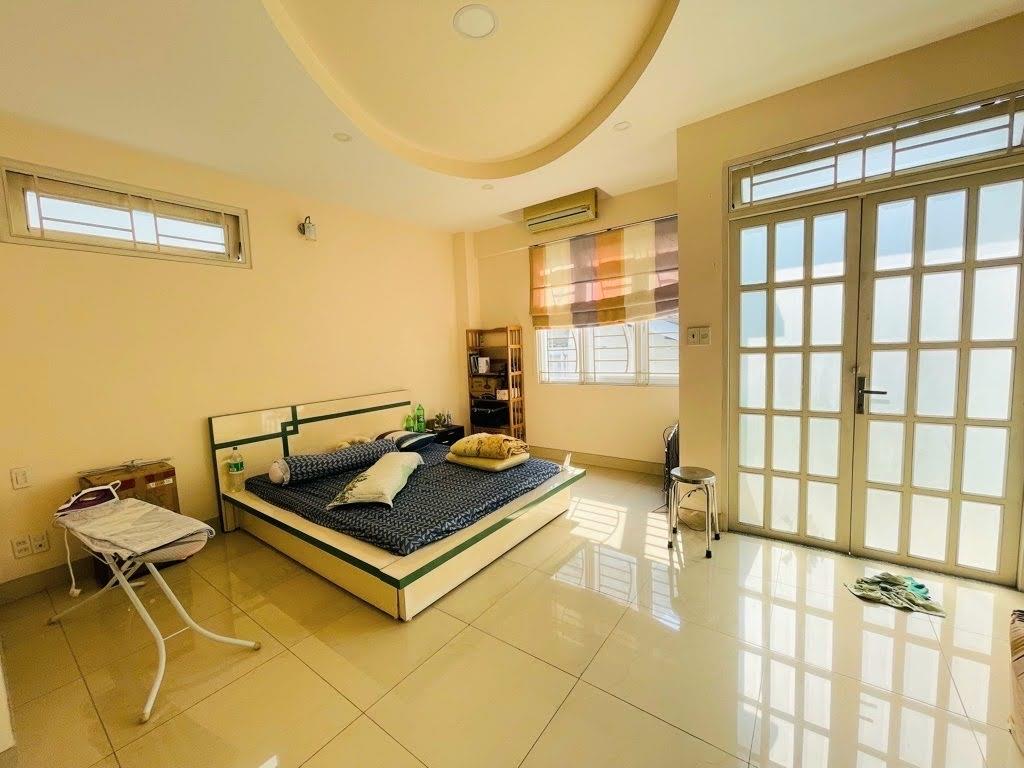 Bán nhà hẻm xe hơi Phan Huy Ích Gò Vấp, gần Emart, 122m², 4 tầng BTCT, sân vườn thoáng mát – 8.6 tỷ TL