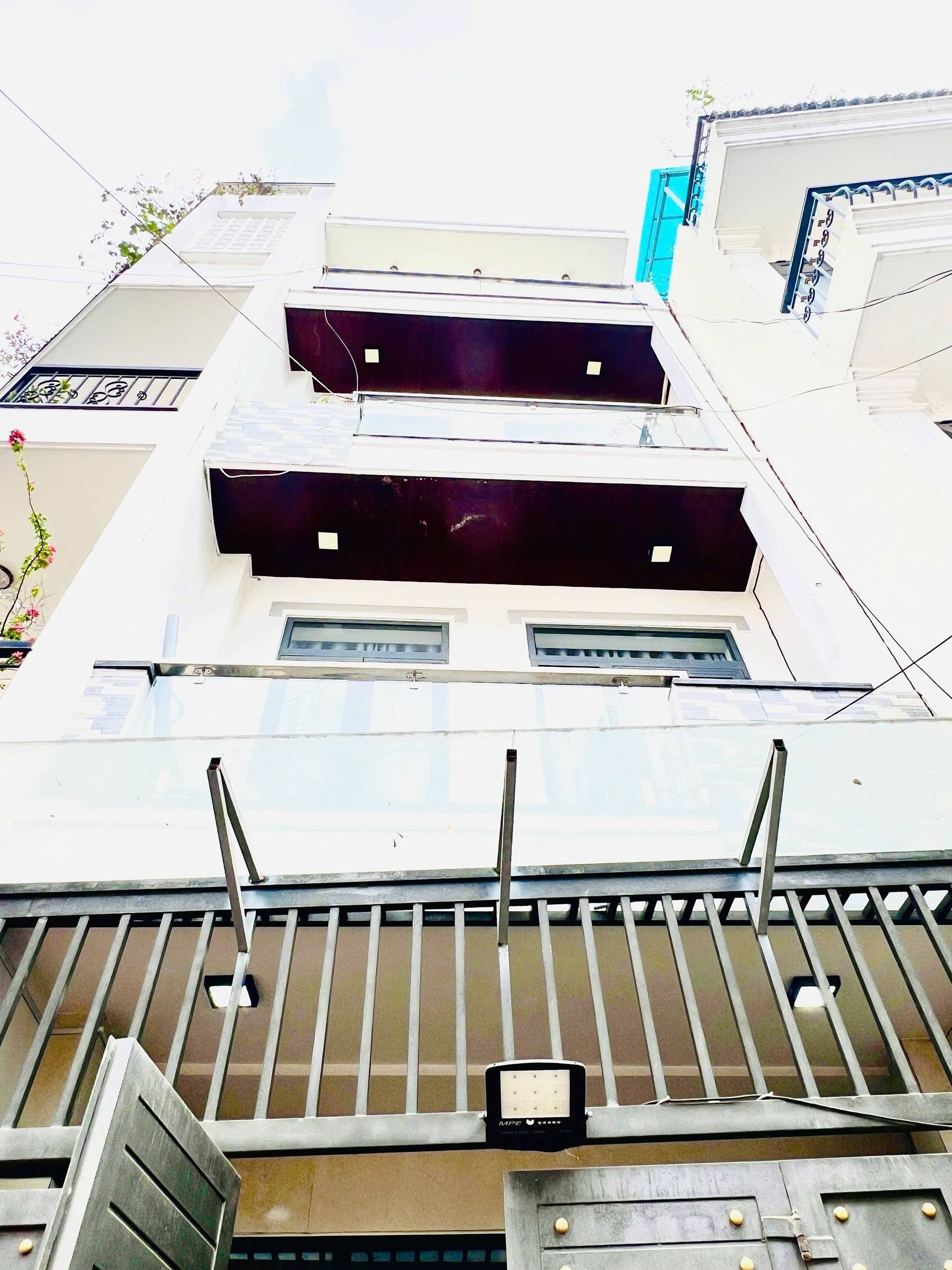 Bán nhà hẻm xe hơi Quang Trung, Gò Vấp, 64m², 4 tầng, sổ nở hậu,8 tỷ TL