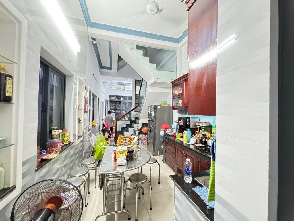 Bán nhà HXH Quang Trung, Gò Vấp, 76m², 4 tầng BTCT, Ô tô để trong nhà, chỉ 6.85 tỷ TL