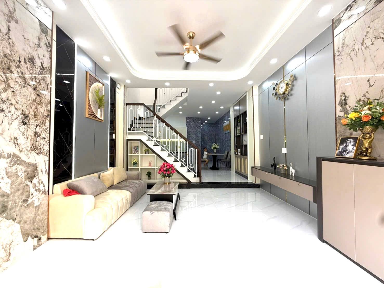 Bán nhà HXH Quang Trung P10, Gò Vấp, 4.35x11, chỉ  5.56 tỷ TL – sổ riêng, full nội thất