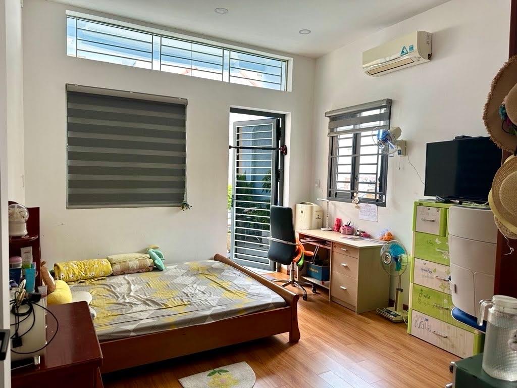 BÁN NHÀ LÔ GÓC NGUYỄN KIỆM, GÒ VẤP, HẺM XE TẢI, GẦN SÂN BAY, 114M², 13.85 TỶ TL  Hẻm xe hơi thông, kết nối đường Phạm Văn Đồng, Nguyễn Thái Sơn, Nguyễn Văn Công, Bạch Đằng…