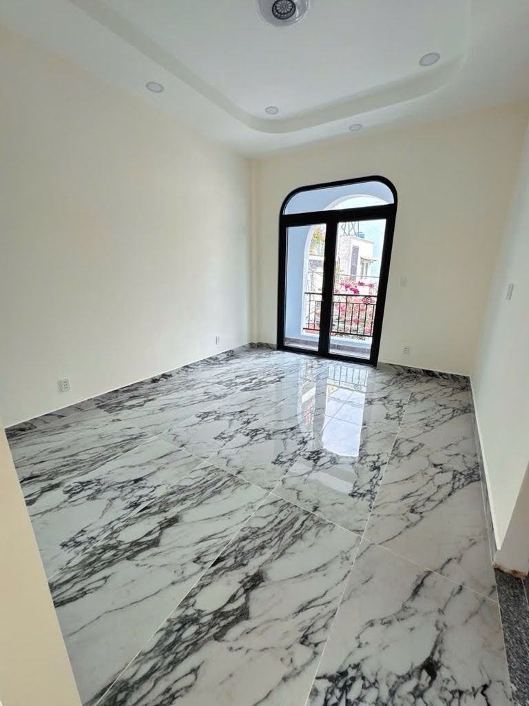 Bán nhà Nguyễn Thượng Hiền, giáp Bình Thạnh, 86M², ngang 5.3m nở hậu, 6.8 tỷ TL