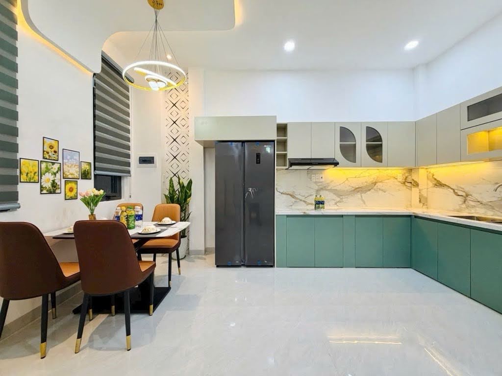 Bán nhà Phạm Văn Bạch, hẻm xe tải thông Bùi Quang Là, 50m² , 4 tầng BTCT, chỉ  6.7 tỷ TL  • Nhà mới đẹp full nội thất, vào ở ngay • Kết cấu: trệt – 2 lầu – sân thượng, gồ