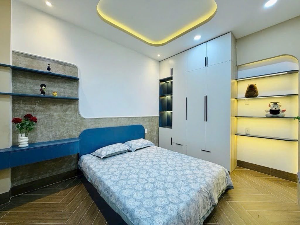 Bán nhà Phạm Văn Bạch, hẻm xe tải thông Bùi Quang Là, 50m² , 4 tầng BTCT, chỉ  6.7 tỷ TL  • Nhà mới đẹp full nội thất, vào ở ngay • Kết cấu: trệt – 2 lầu – sân thượng, gồ