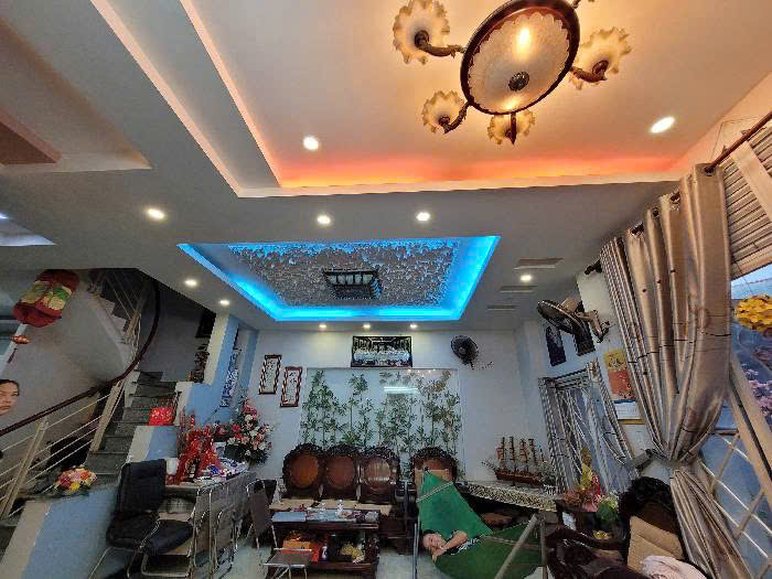[CỰC HOT]Nhà 3 tầng đẹp - 6x15.5m(100m2) - Ô TÔ ngủ nhà - Lê Văn Thọ, P. 9 - Giá chỉ 8.6 tỷ