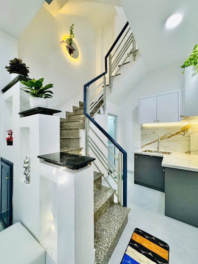 [CỰC HOT]Nhà 3 tầng đẹp - Nguyễn Du, P. 7 - 3.2x10m(32m2) - 2PN/3WC - Hẻm ôtô - Giá chỉ 4.85 tỷ