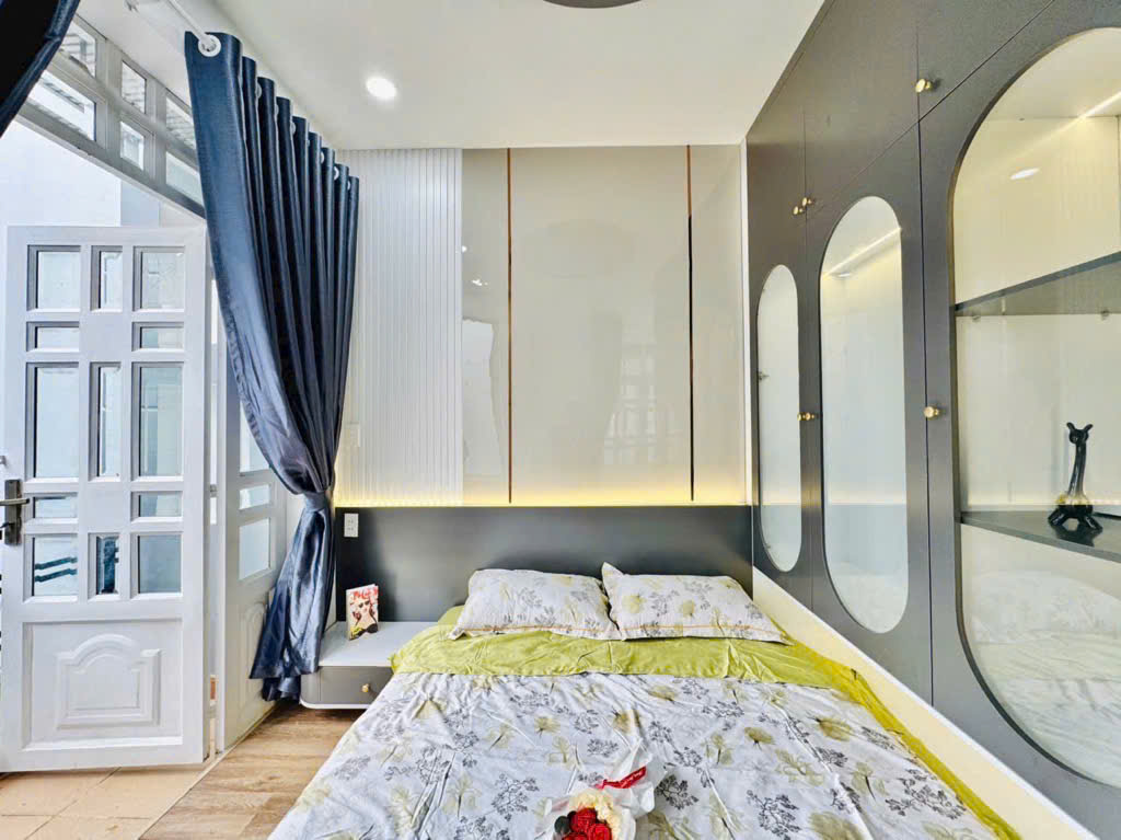 [CỰC HOT]Nhà 3 tầng đẹp - Nguyễn Du, P. 7 - 3.2x10m(32m2) - 2PN/3WC - Hẻm ôtô - Giá chỉ 4.85 tỷ