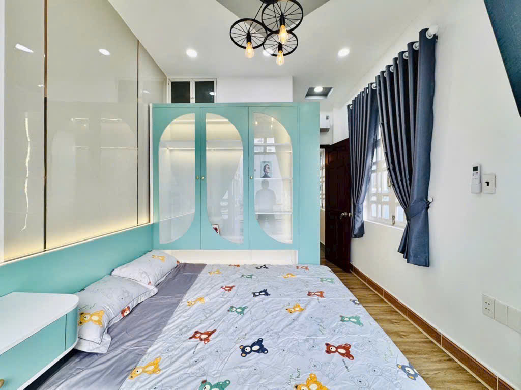 [CỰC HOT]Nhà 3 tầng đẹp - Nguyễn Du, P. 7 - 3.2x10m(32m2) - 2PN/3WC - Hẻm ôtô - Giá chỉ 4.85 tỷ