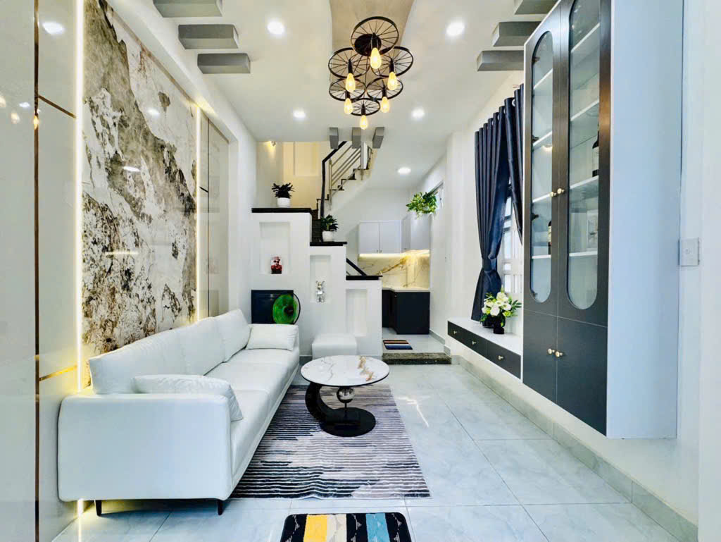 [CỰC HOT]Nhà 3 tầng đẹp - Nguyễn Du, P. 7 - 3.2x10m(32m2) - 2PN/3WC - Hẻm ôtô - Giá chỉ 4.85 tỷ
