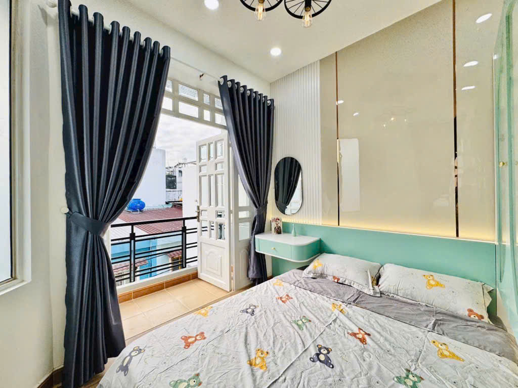 [CỰC HOT]Nhà 3 tầng đẹp - Nguyễn Du, P. 7 - 3.2x10m(32m2) - 2PN/3WC - Hẻm ôtô - Giá chỉ 4.85 tỷ