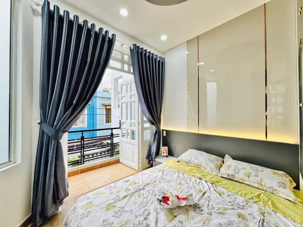 [CỰC HOT]Nhà 3 tầng đẹp - Nguyễn Du, P. 7 - 3.2x10m(32m2) - 2PN/3WC - Hẻm ôtô - Giá chỉ 4.85 tỷ