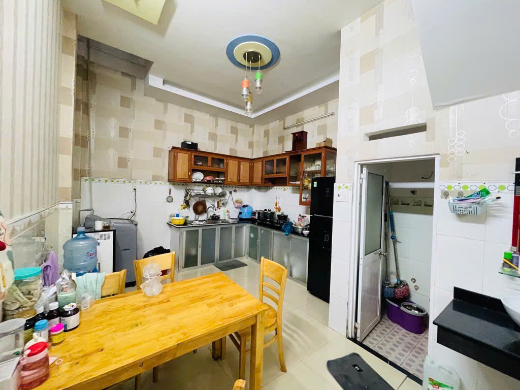 Nhà 2 Tầng, Bùi Quang Là, P.12, 4X12,5, Hẻm 4m, giá chỉ 4,4 Tỷ (TL)
