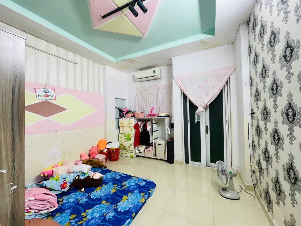 Nhà 2 Tầng, Bùi Quang Là, P.12, 4X12,5, Hẻm 4m, giá chỉ 4,4 Tỷ (TL)