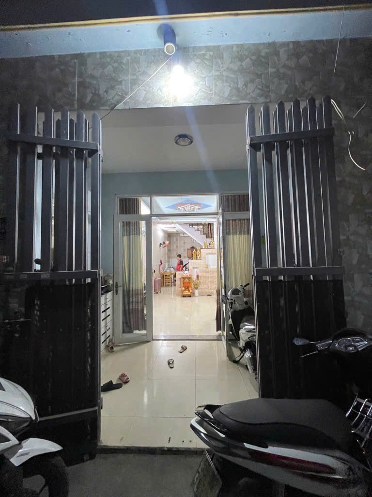 Nhà 2 Tầng, Bùi Quang Là, P.12, 4X12,5, Hẻm 4m, giá chỉ 4,4 Tỷ (TL)