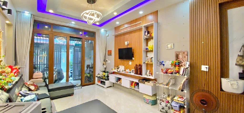Nhà 3 tầng đẹp - Lê Đức Thọ, P.16 - 4x12.5m(51m2) - Oto đậu trước nhà - Giá chỉ 6.4 tỷ