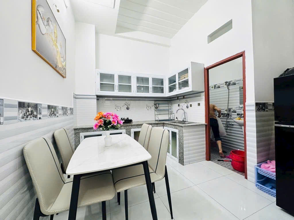 Nhà 3 tầng đẹp - Lê Văn Thọ - P.9 - 4.1x9m(37m2) - Hẻm 4m - Giá chỉ 4.57 tỷ