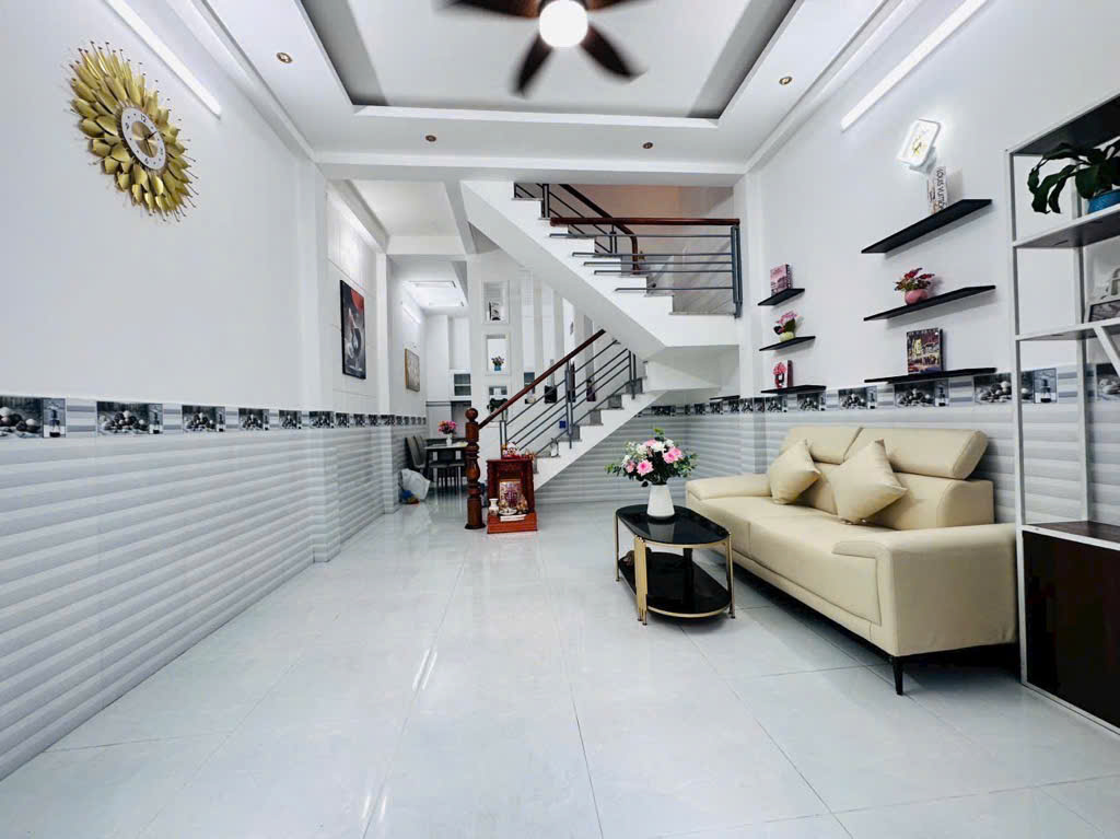 Nhà 3 tầng đẹp - Lê Văn Thọ - P.9 - 4.1x9m(37m2) - Hẻm 4m - Giá chỉ 4.57 tỷ