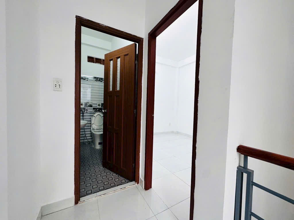 Nhà 3 tầng đẹp - Lê Văn Thọ - P.9 - 4.1x9m(37m2) - Hẻm 4m - Giá chỉ 4.57 tỷ