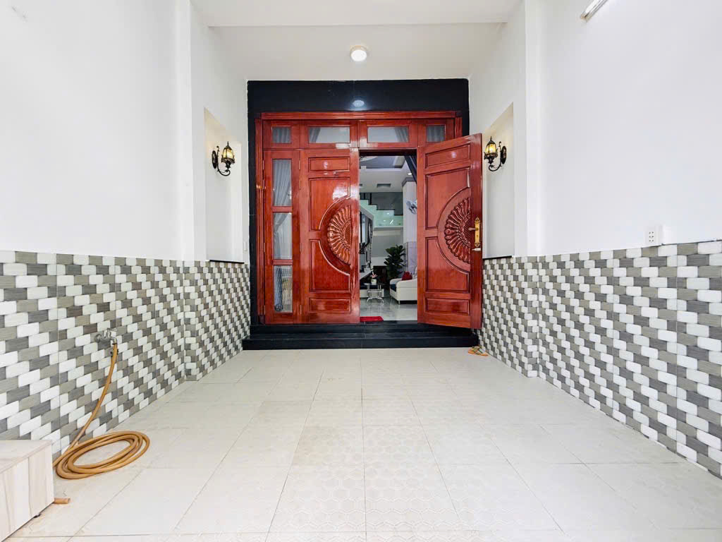 Nhà 4 tầng đẹp - Bùi Quang Là, P. 12 - 3.8x18m(48m2) - Hẻm ôtô thông - Giá chỉ 6.6 tỷ