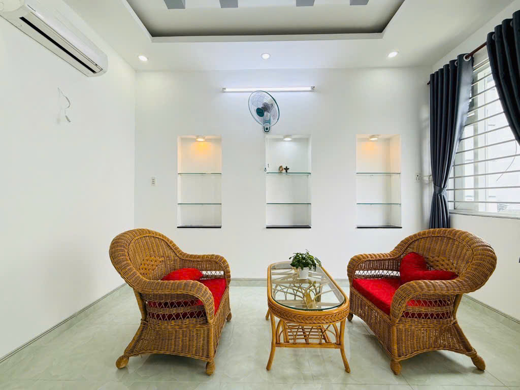 Nhà 4 tầng đẹp - Bùi Quang Là, P. 12 - 3.8x18m(48m2) - Hẻm ôtô thông - Giá chỉ 6.6 tỷ