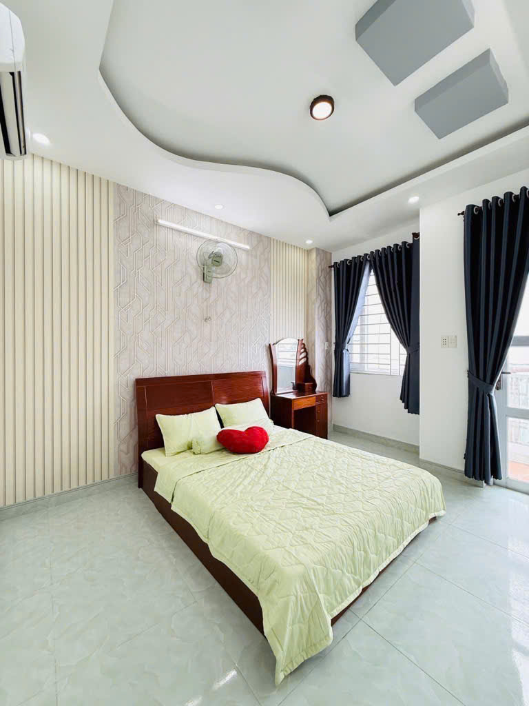 Nhà 4 tầng đẹp - Bùi Quang Là, P. 12 - 3.8x18m(48m2) - Hẻm ôtô thông - Giá chỉ 6.6 tỷ