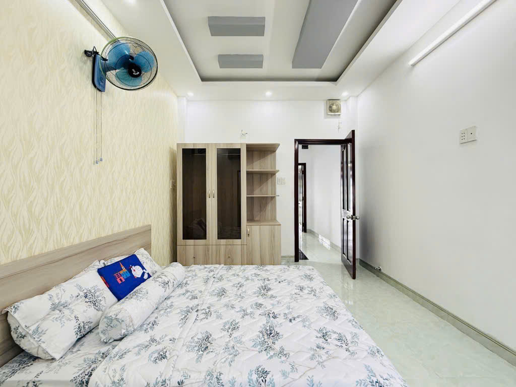 Nhà 4 tầng đẹp - Bùi Quang Là, P. 12 - 3.8x18m(48m2) - Hẻm ôtô thông - Giá chỉ 6.6 tỷ